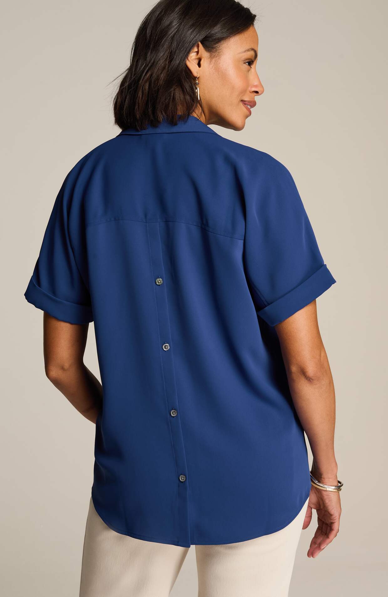267551_LIS_BACK.jpg