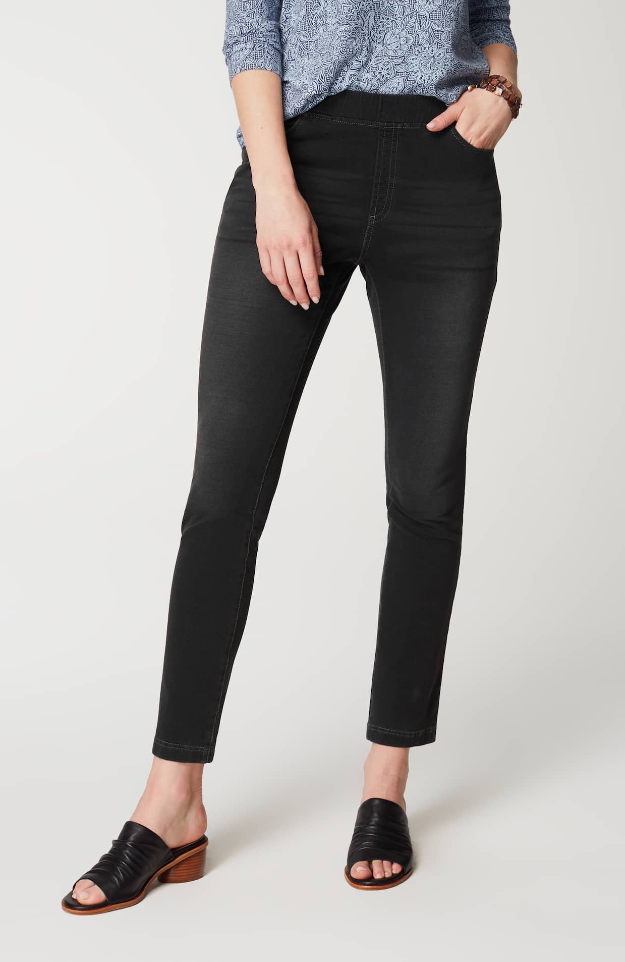 308961_85L_FRONT.jpg