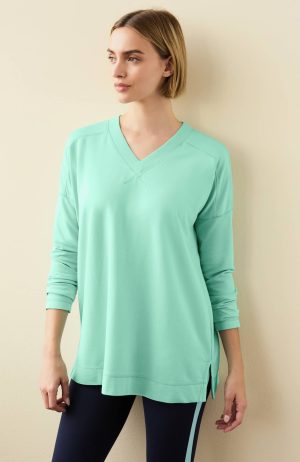 Fit Garment-Dyed V-Neck Top
