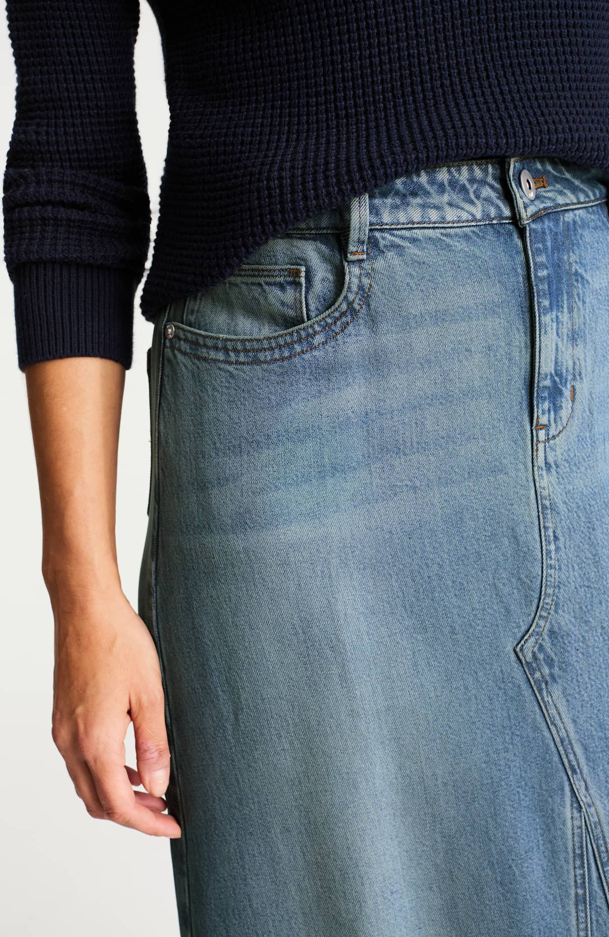 336901_33K_DETAIL.jpg