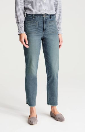 Curvy-Fit Patch-Pocket Fringe-Hem Jeans