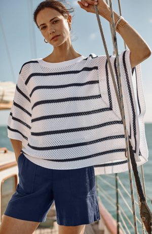 Linen-Stretch Shorts