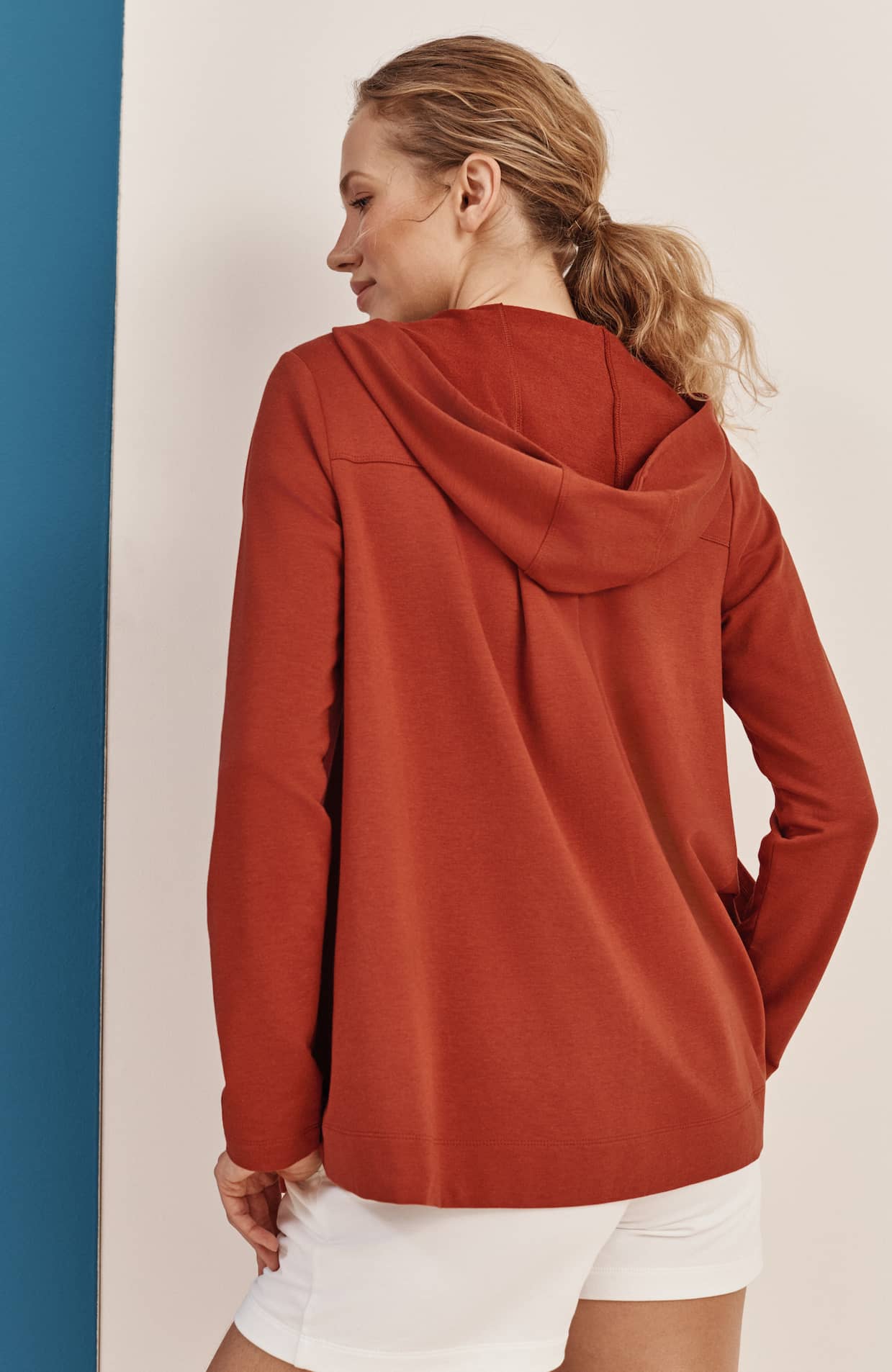 356951_BYN_BACK.jpg